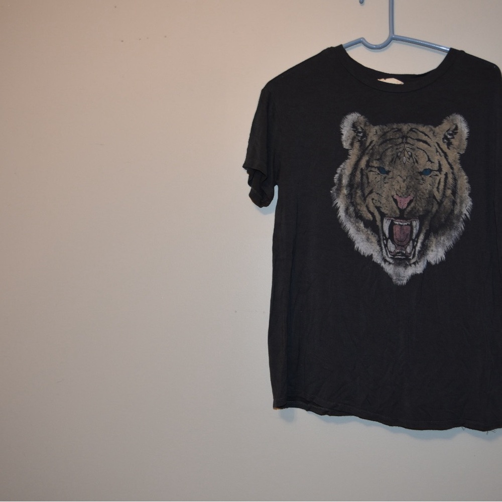 Altar'd State Black Graphic Short Sleeve Tee